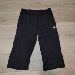 Dance Studio Cropped 19" Black